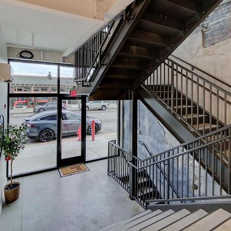 Historic Apartment In Prime Location Мемфис Экстерьер фото